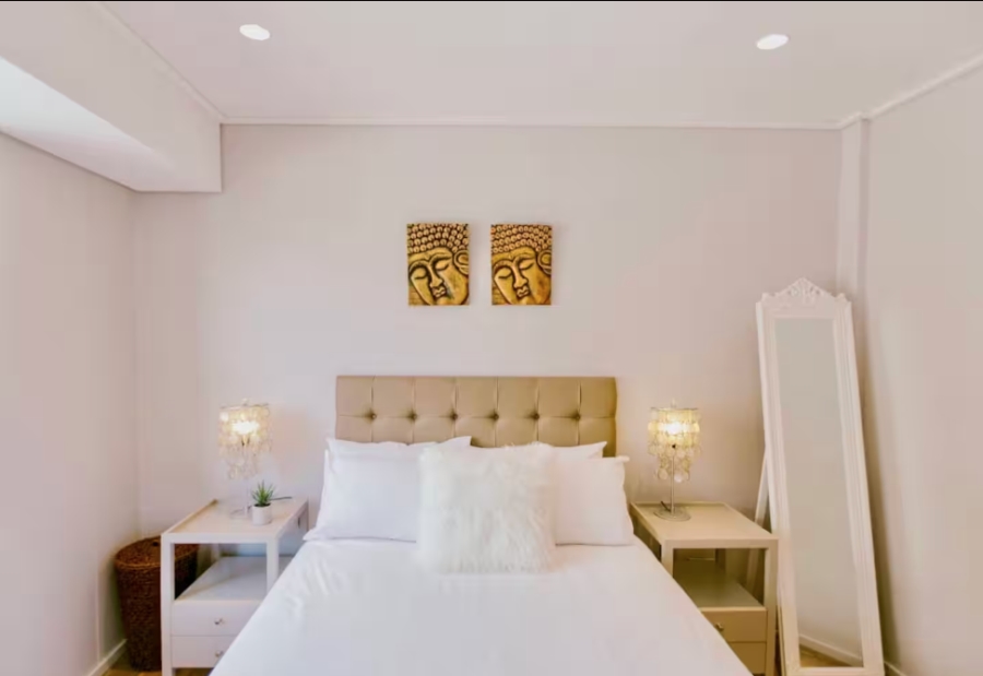 To Let 2 Bedroom Property for Rent in Green Point Western Cape